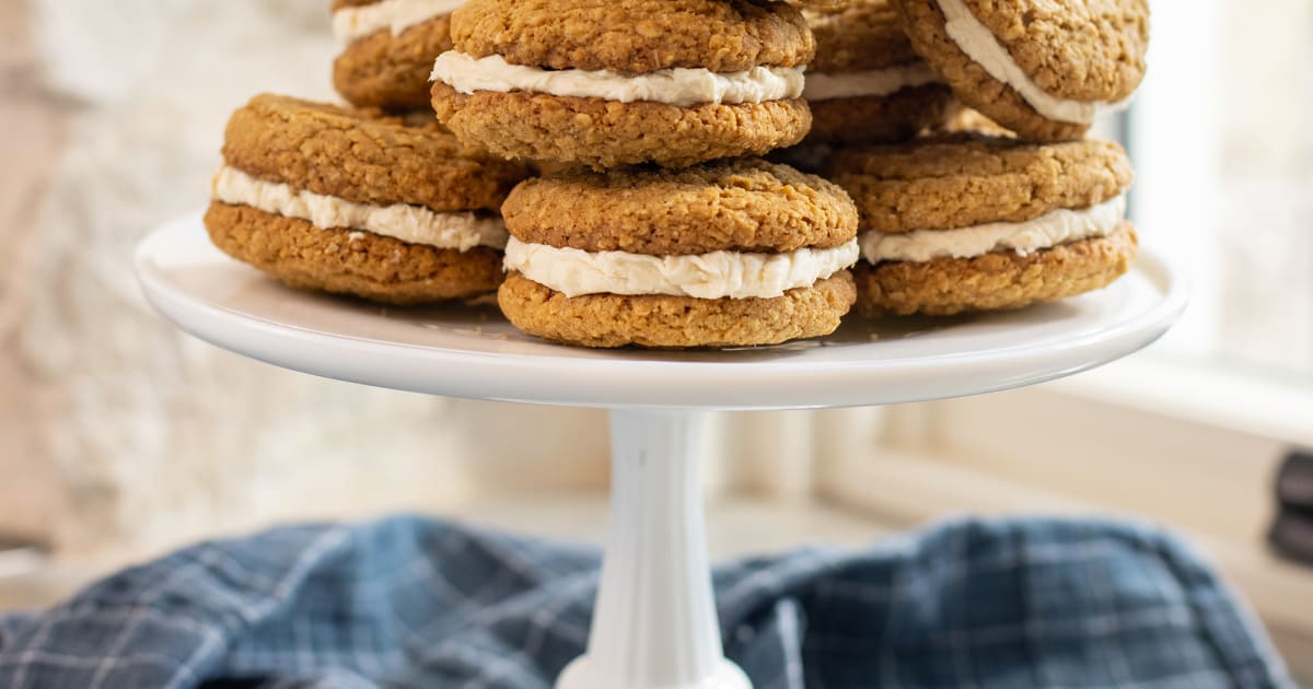 Oatmeal Cream Pies Recipe - Magnolia