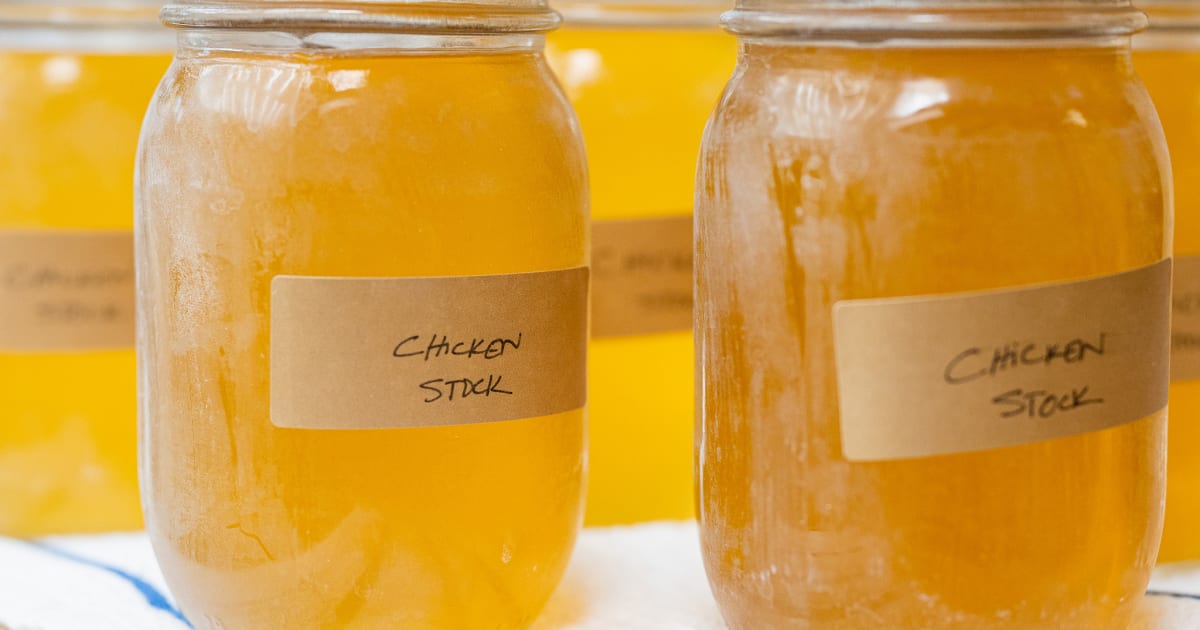 HOMEMADE CHICKEN STOCK - The Fig Jar